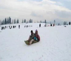 Jammu & Kashmir Reopens 16 Tourist Destinations to Revive Tourism Post Attack