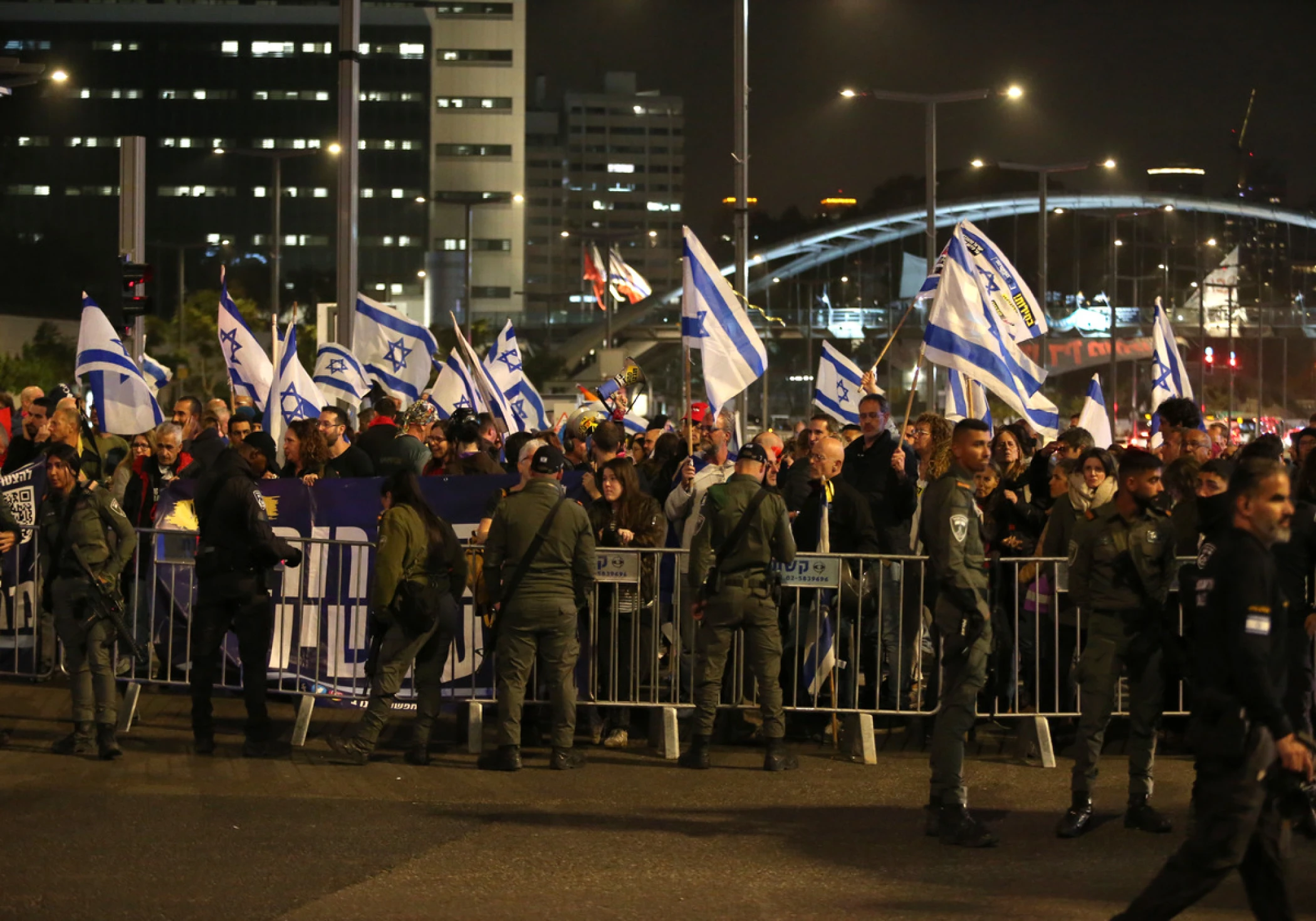 Protests Erupt in Israel Against PM Benjamin Netanyahu, Demanding Hostage Release: 16 Protesters Arrested