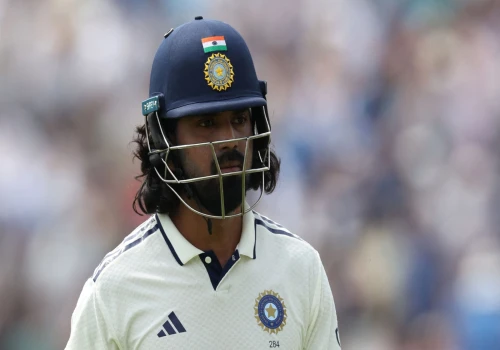 KL Rahul's 'Flashy' First Innings Ends in Disappointment