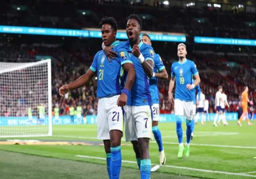 Endrick's first goal for Brazil, at age 17, makes a record and defeats England.