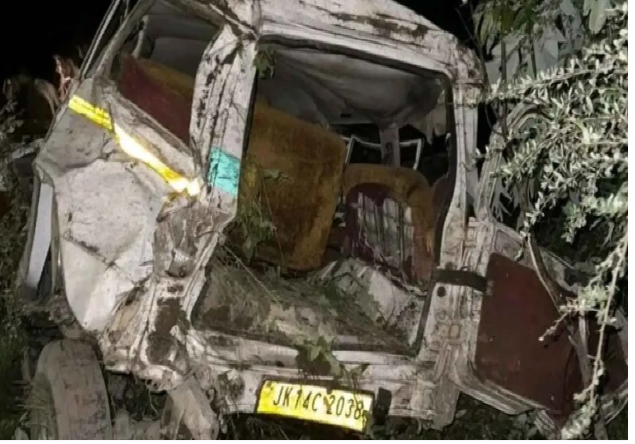5 Dead, 1 Critical as SUV Plunges Into 600-Foot Gorge in Jammu and Kashmir’s Ramban 5 Dead, 1 Critical as SUV Plunges Into 600-Foot Gorge in Jammu and Kashmir’s Ramban