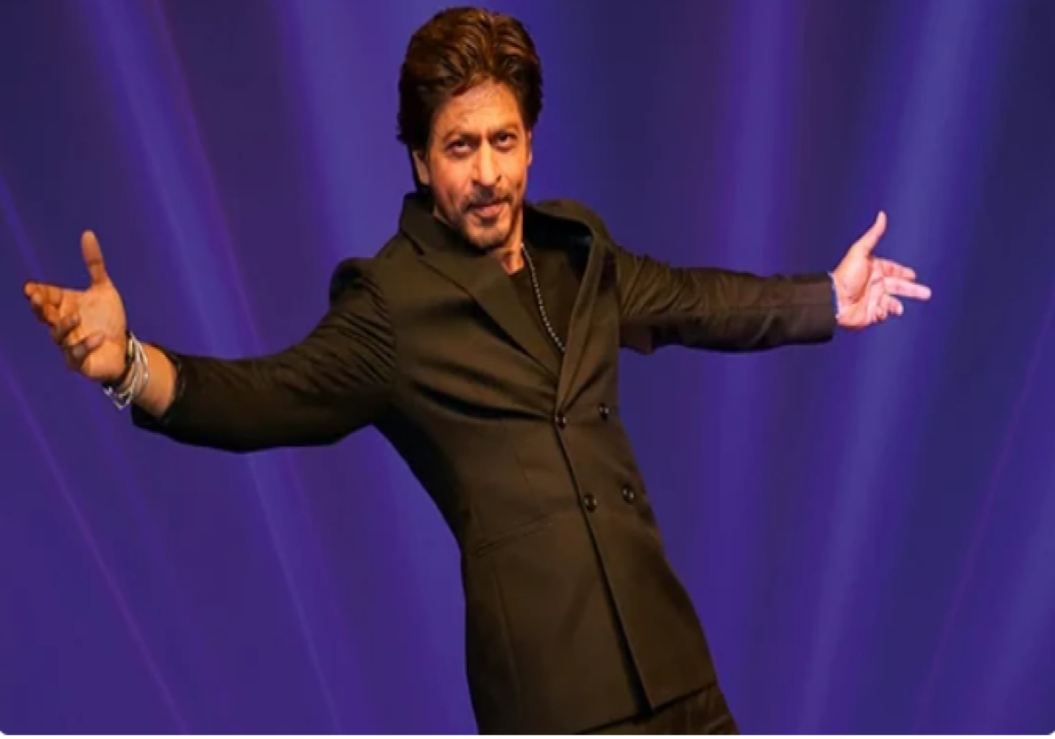 Shah Rukh Khan Injured During 'King' Shoot, Flies to US for Treatment