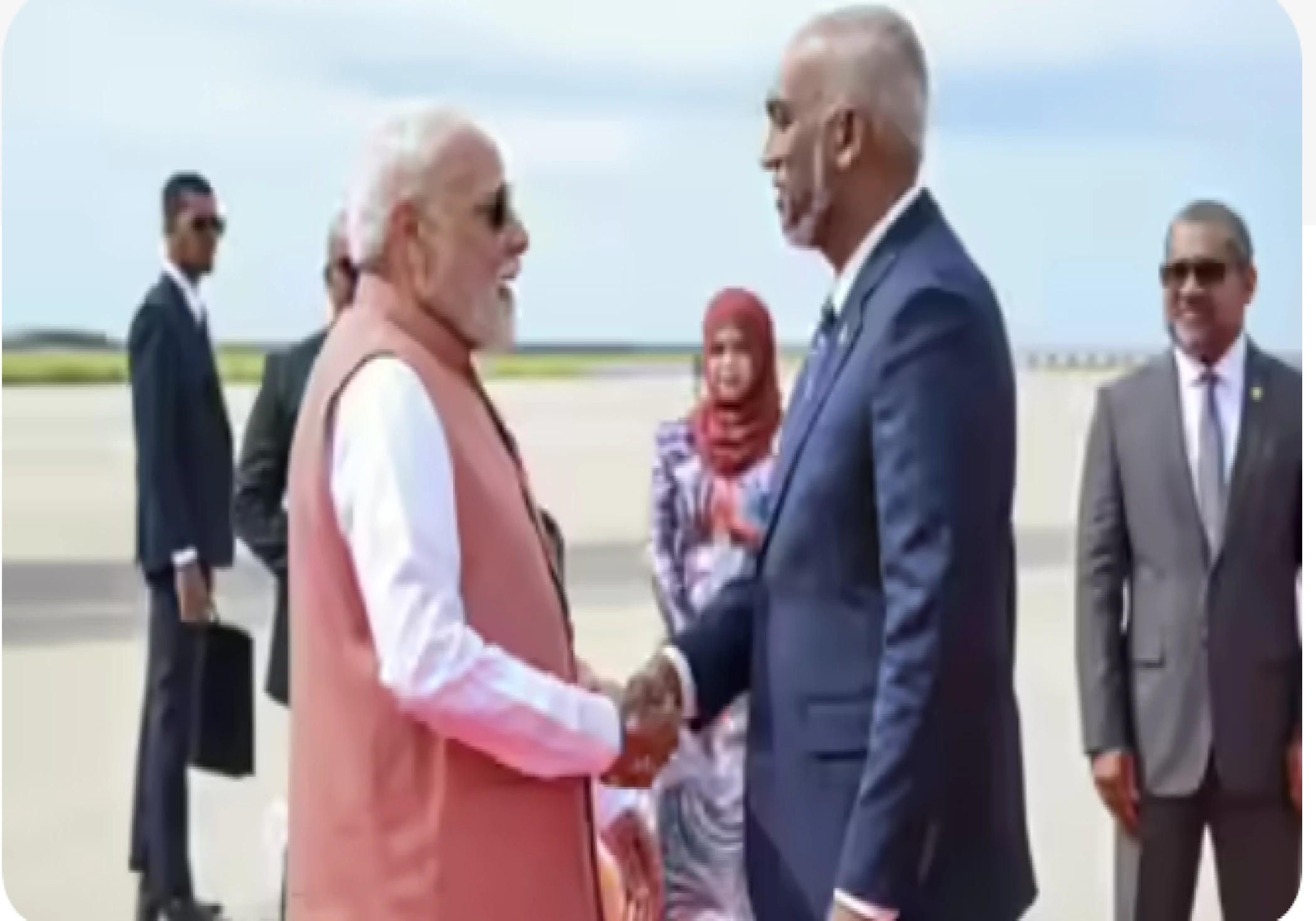 PM Modi Meets Maldives President Muizzu in Major Reset After 'India Out' Row