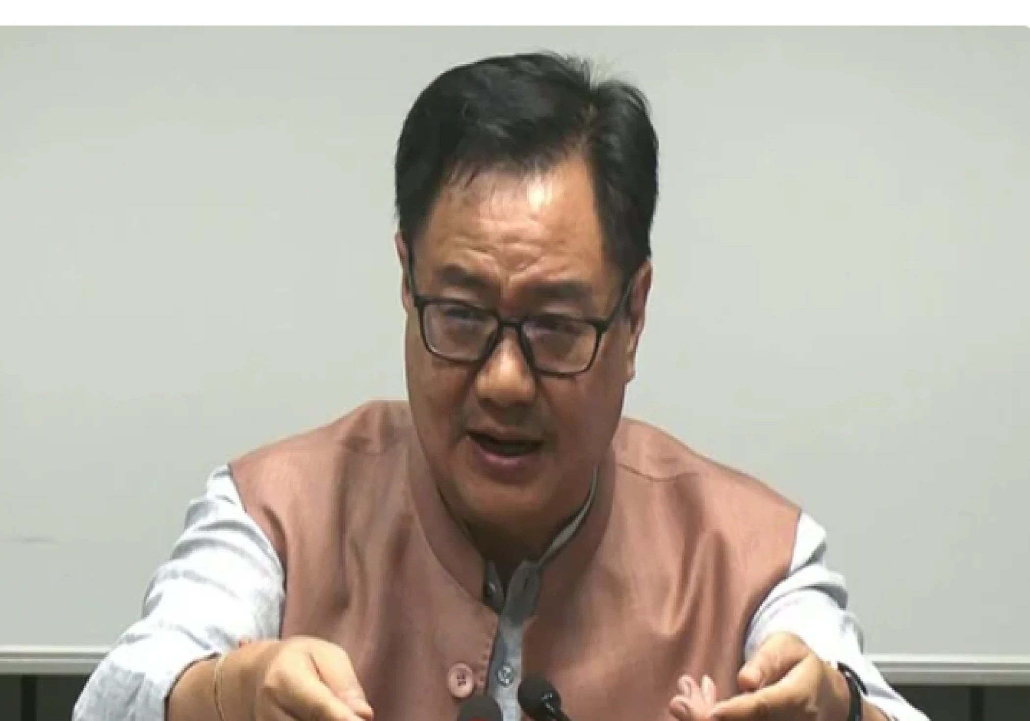 When Rahul Gandhi Speaks, Congress MPs ‘Get Uncomfortable’ When Rahul Gandhi Speaks, Congress MPs ‘Get Uncomfortable’