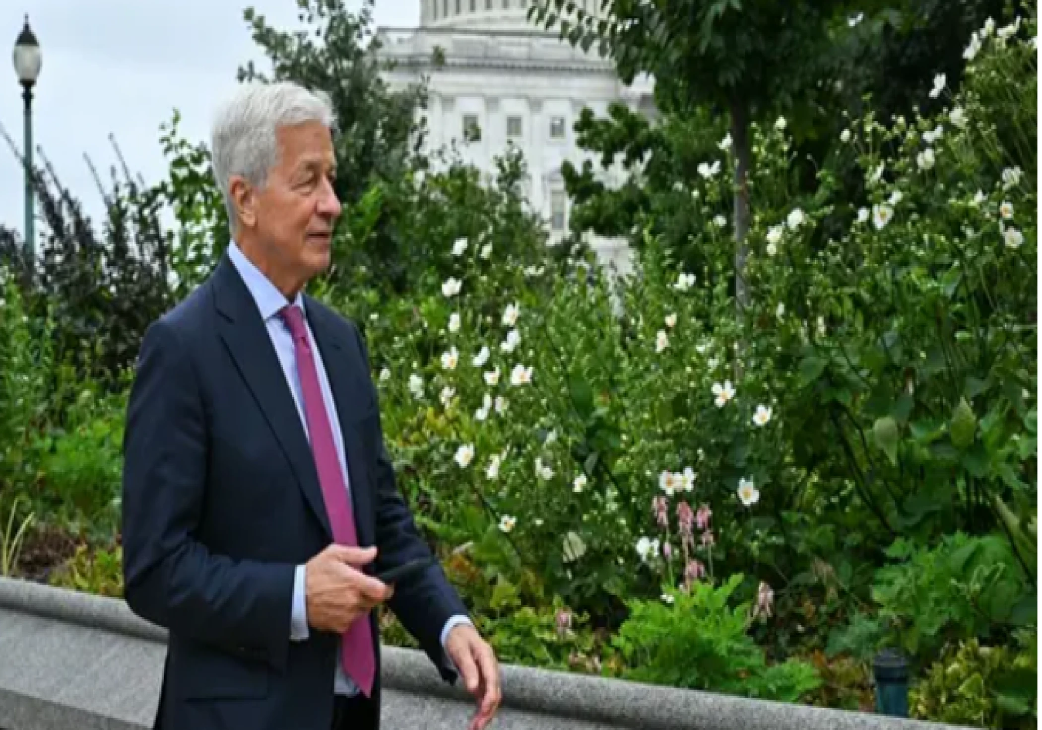 JPMorgan CEO Responds to Trump’s H-1B Visa Fee Rule, Vows Stakeholder Engagement