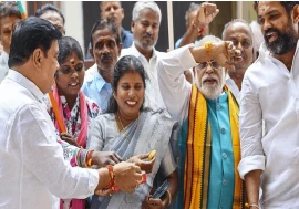 NDA Crosses Half-Way Mark in Early Trends, Mahagathbandhan Struggles