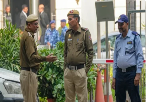 School in Delhi’s Chanakyapuri Receives Bomb Threat, Police Issue Update