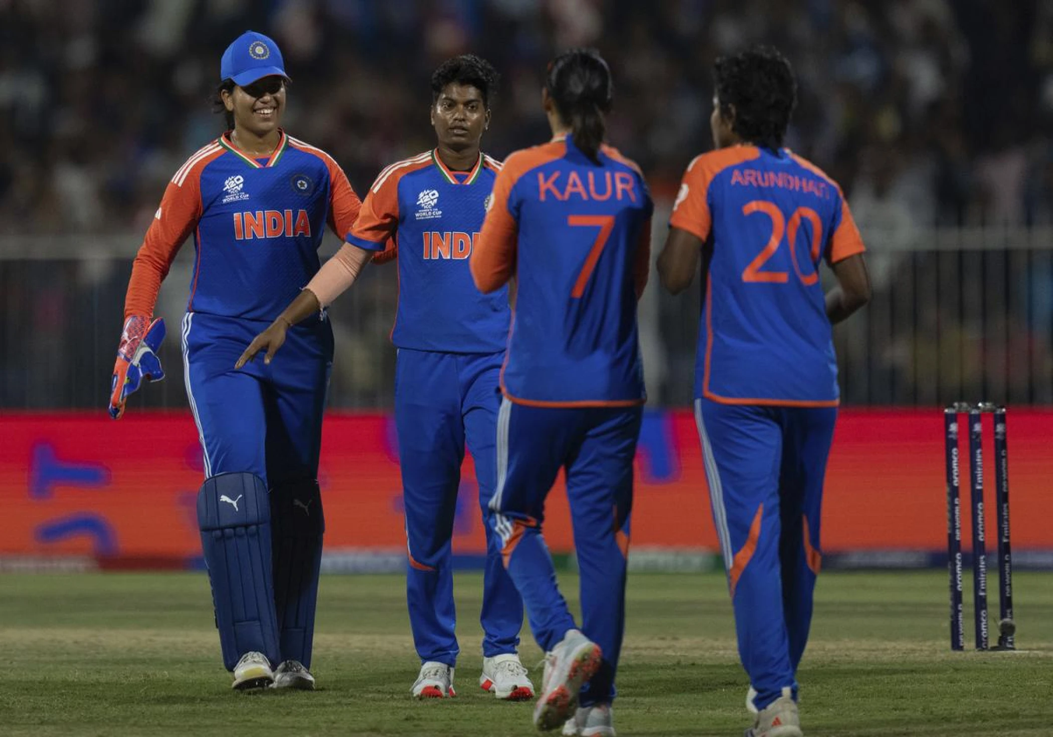 Harmanpreet Heartbroken, Smriti Mandhana in Tears After India’s Gut-Wrenching Loss to Australia Harmanpreet Heartbroken, Smriti Mandhana in Tears After India’s Gut-Wrenching Loss to Australia