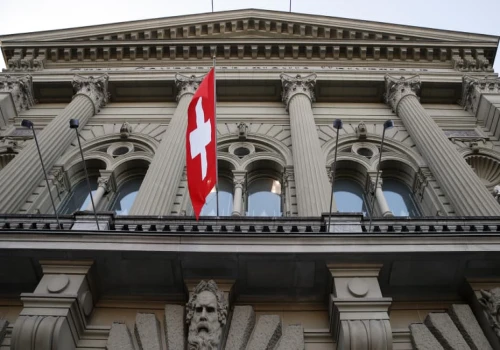 Switzerland Cuts Rates in Surprise Move, First Among Major Economies