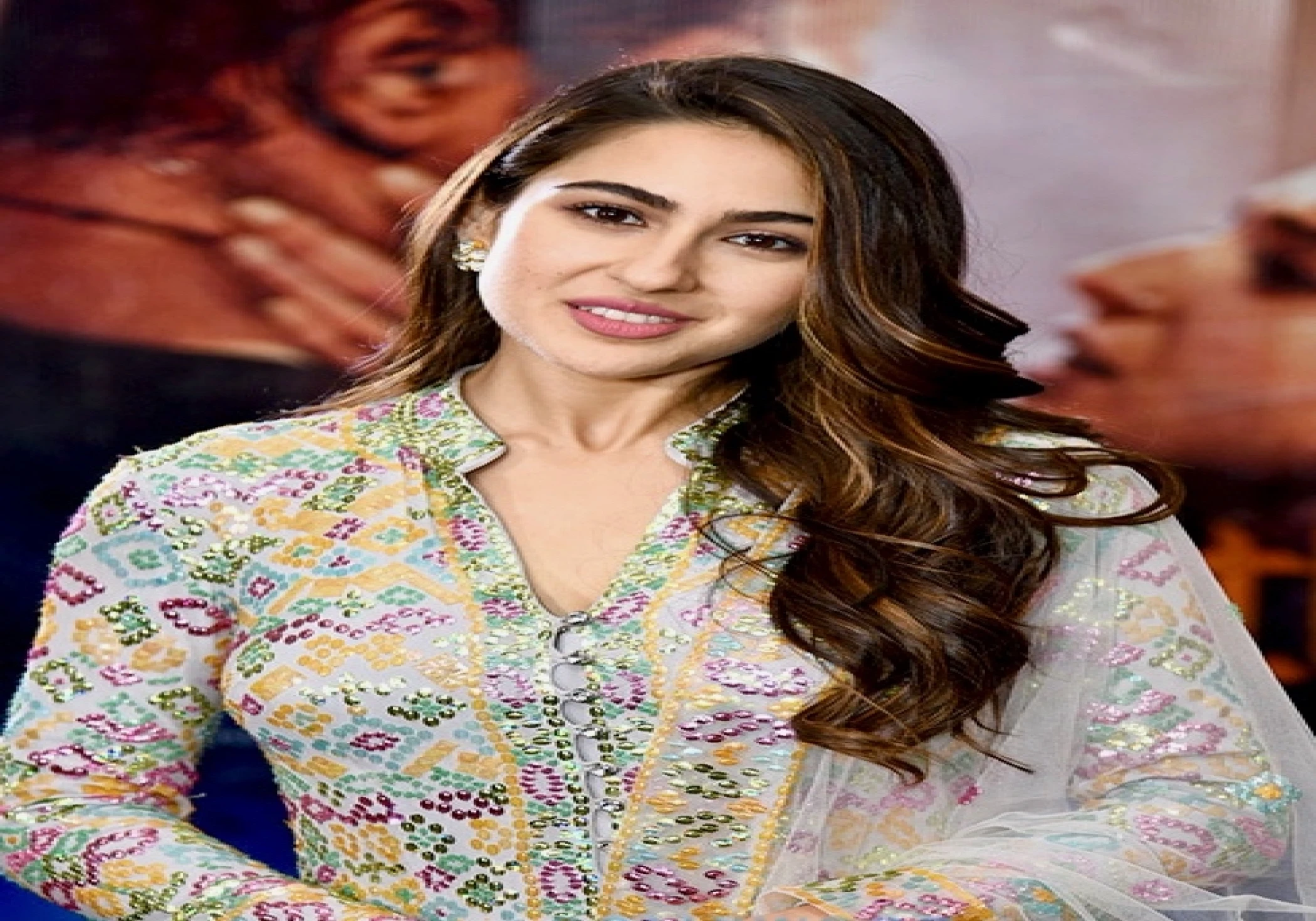 Murder Mubarak: Pankaj Tripathi, Vijay Varma, Sara Ali Khan & Karishma Kapoor starrer 'Murder Mubarak' directly to release on Netflix Murder Mubarak: Pankaj Tripathi, Vijay Varma, Sara Ali Khan & Karishma Kapoor starrer 'Murder Mubarak' directly to release on Netflix