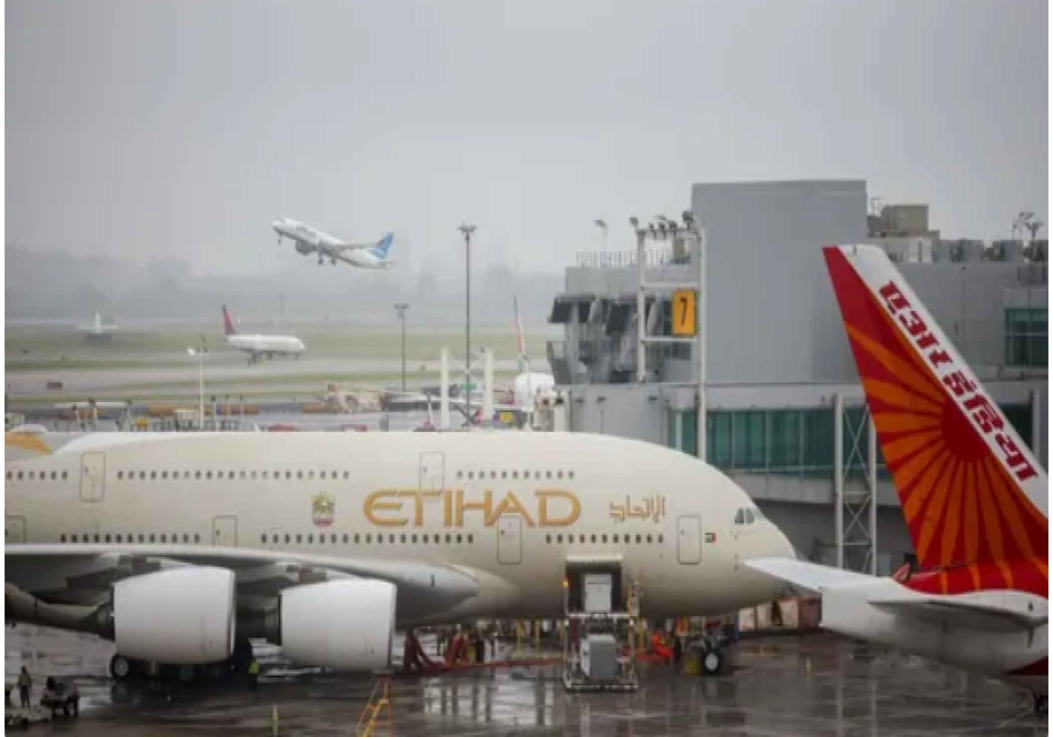Etihad’s Strict New Fuel Policy for Pilots Amid Deepening Air India Crash Investigation Etihad’s Strict New Fuel Policy for Pilots Amid Deepening Air India Crash Investigation