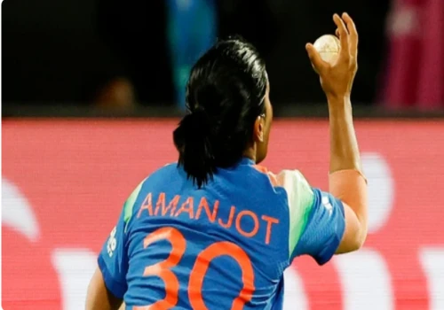 Jemimah Rodrigues Wins Hearts by Giving Her Best Fielder Medal to Amanjot Kaur