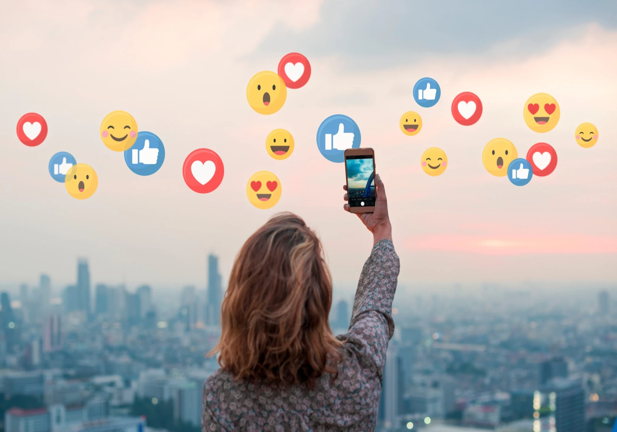 India's Influencer Marketing Boom: A Lucrative Future Worth Rs 3,375 Crore by 2026 India's Influencer Marketing Boom: A Lucrative Future Worth Rs 3,375 Crore by 2026